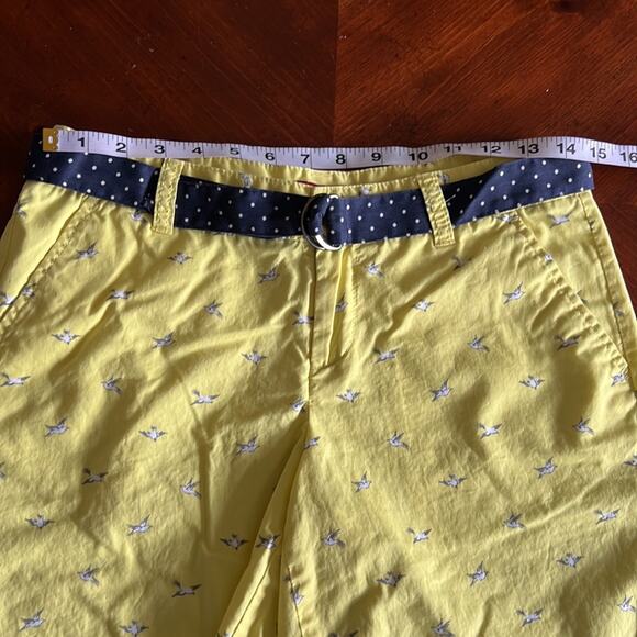 Merona Size 2 Yellow Bird Print Bermuda Shorts Belted Novelty Print Long - Picture 6 of 9